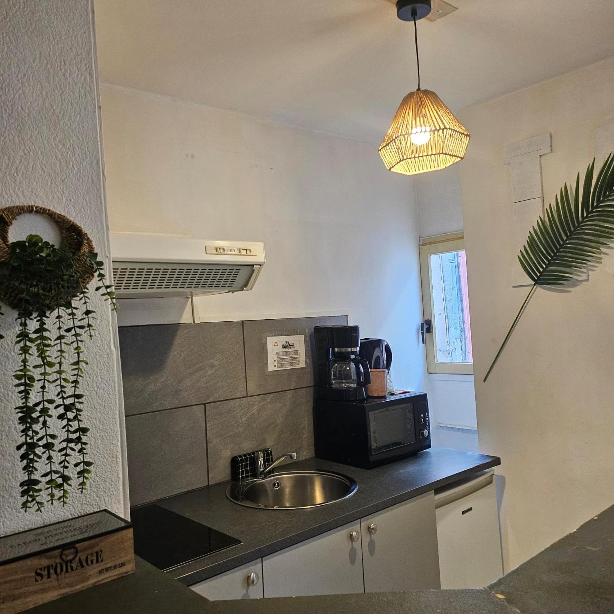 49 Studio Centre-Ville Box A Bagages Gratuits Carcassonne Exterior foto